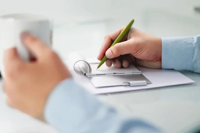 tablet, pen, notes, job, work, writing. Saramin vs Wingtra: What Two Content Marketing Strategy Cases Prove
